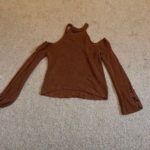 burgundy cold shoulder top